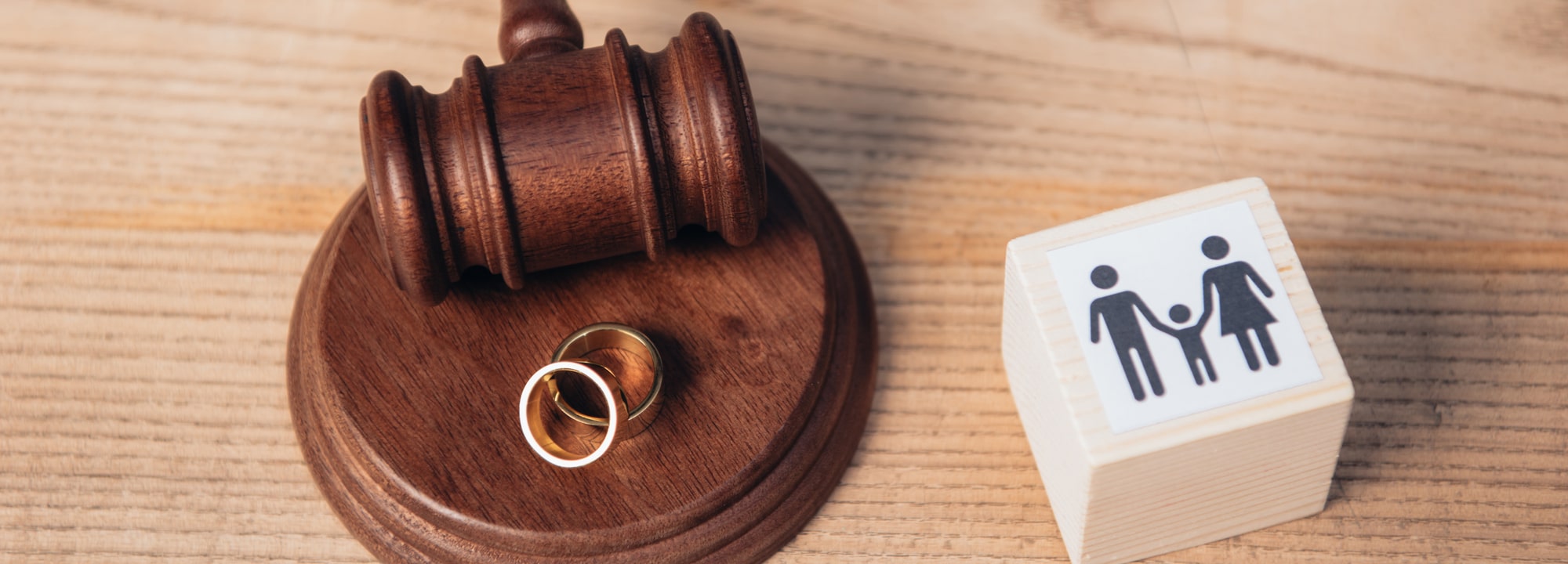 Read more about the article 4 Tips For Navigating Divorce