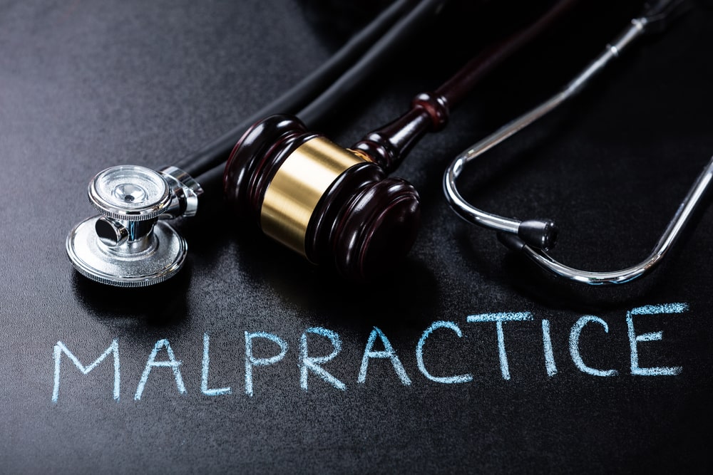 Read more about the article The Crucial Role Of A Medical Malpractice Lawyer
